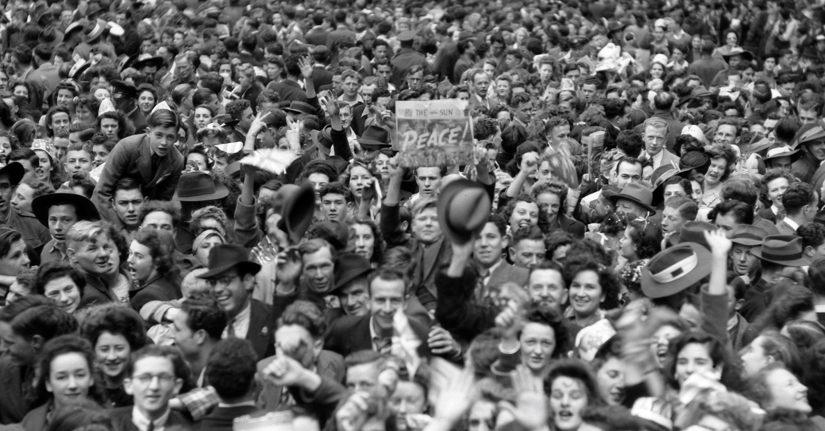 Crowd in Martin Place during Victory Pacific celebrations