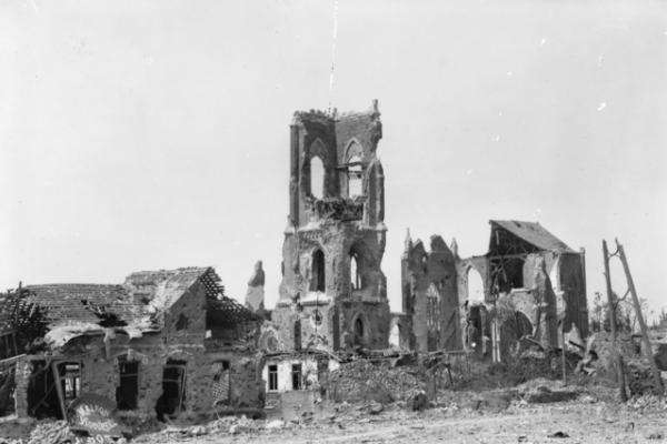 View of the ruined Church of Villers-Bretonneux.